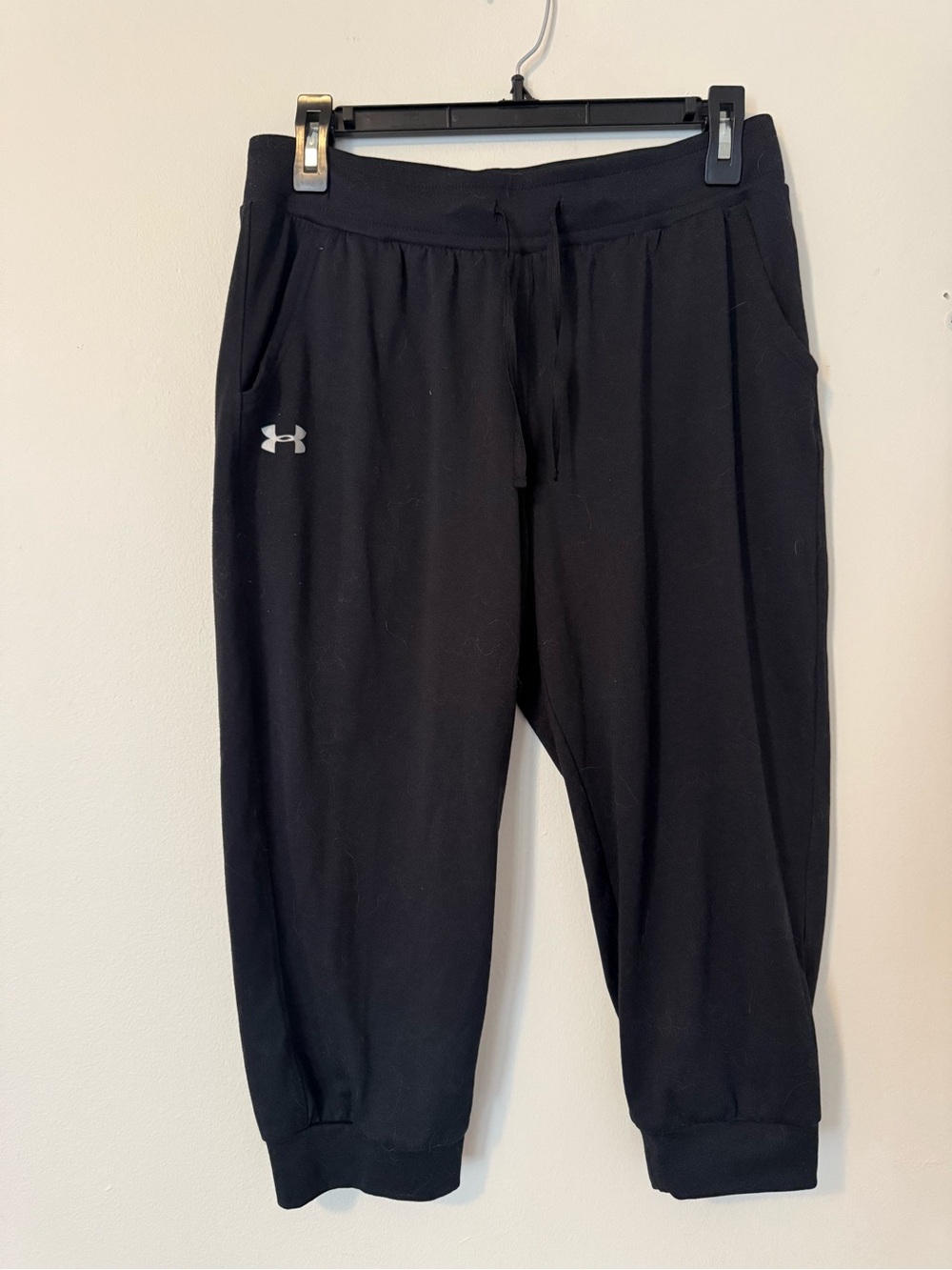 Under Armour Black Athletic Cropped Jogger Pants